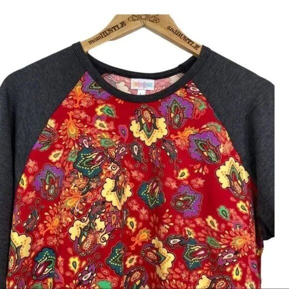 LULAROE WOMEN'S RANDY GRAY & FLORAL RAGLAN 3/4 SLEEVE TEE SIZE LARGE (14-16)-EUC - Picture 2 of 3